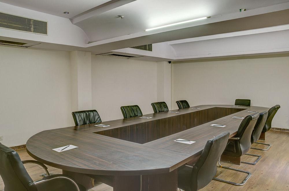 Treebo Corporate Suites Sector-62 Noida Eksteriør billede